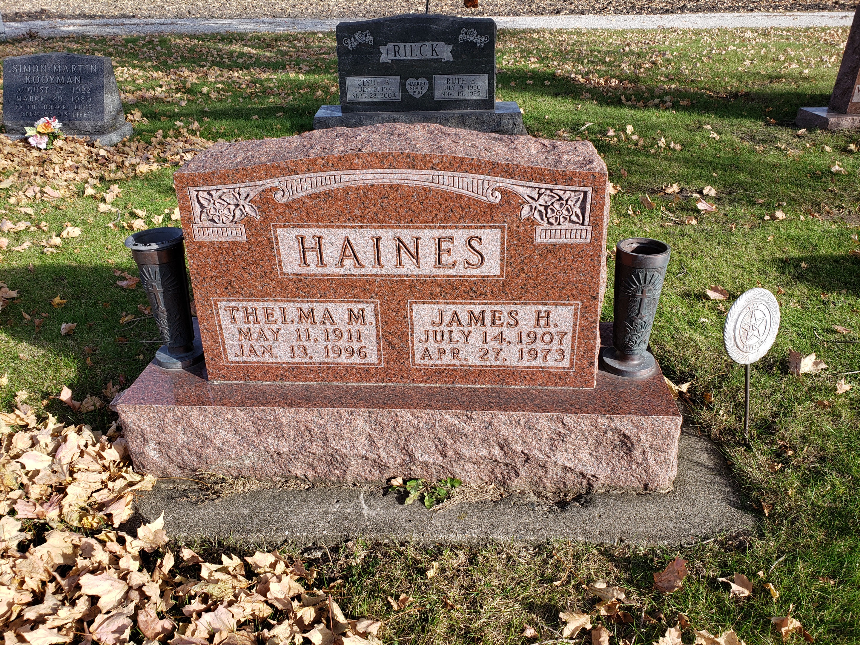 grave_photo